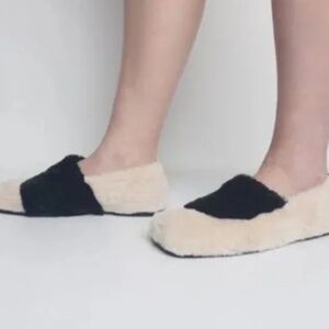 Vivienne Hu VHNY Fur Slippers New size 8